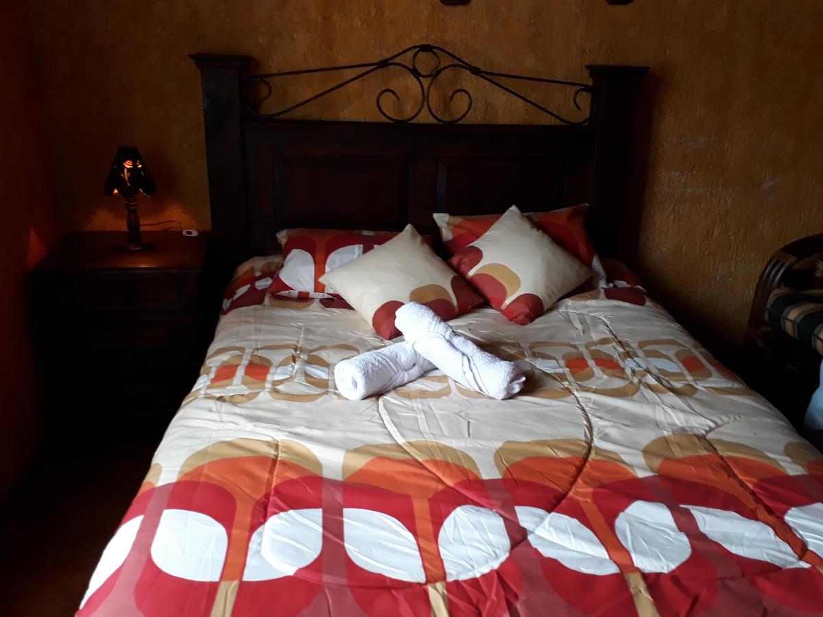Hotel La Casita De Roca アンティグア・グアテマラ エクステリア 写真